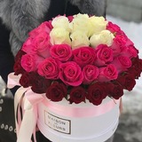 45 mix роз в коробке