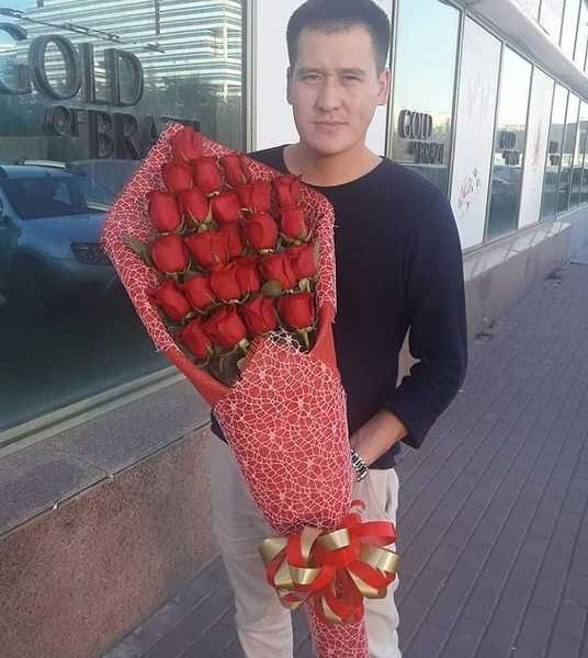 Голландские розы 25шт 100см