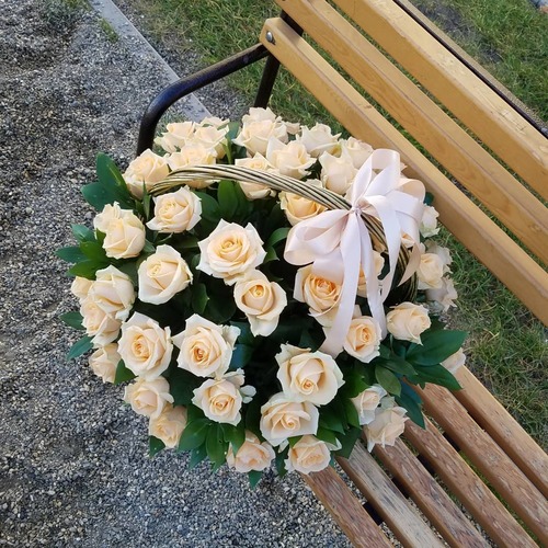 Корзинка из 51 розы 