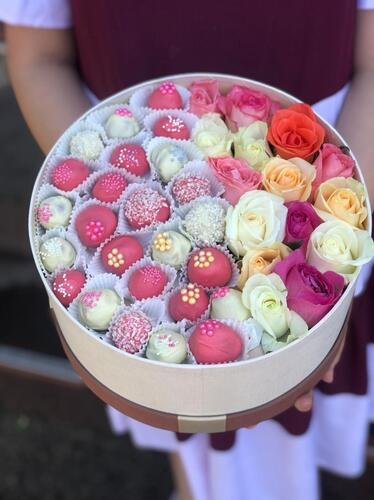 Клубника в шоколаде коробка “Mignonette”
